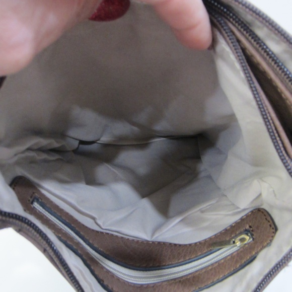 Unbranded Brown Leather Large Crossbody 3 Compartments Zipper Gold Accents - Picture 4 of 14